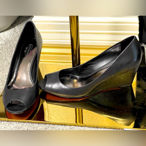COACH Kellen 'C' Black Leather Embossed Signature Wedge Peep-Toe Pump - 8B - Picture 10 of 11